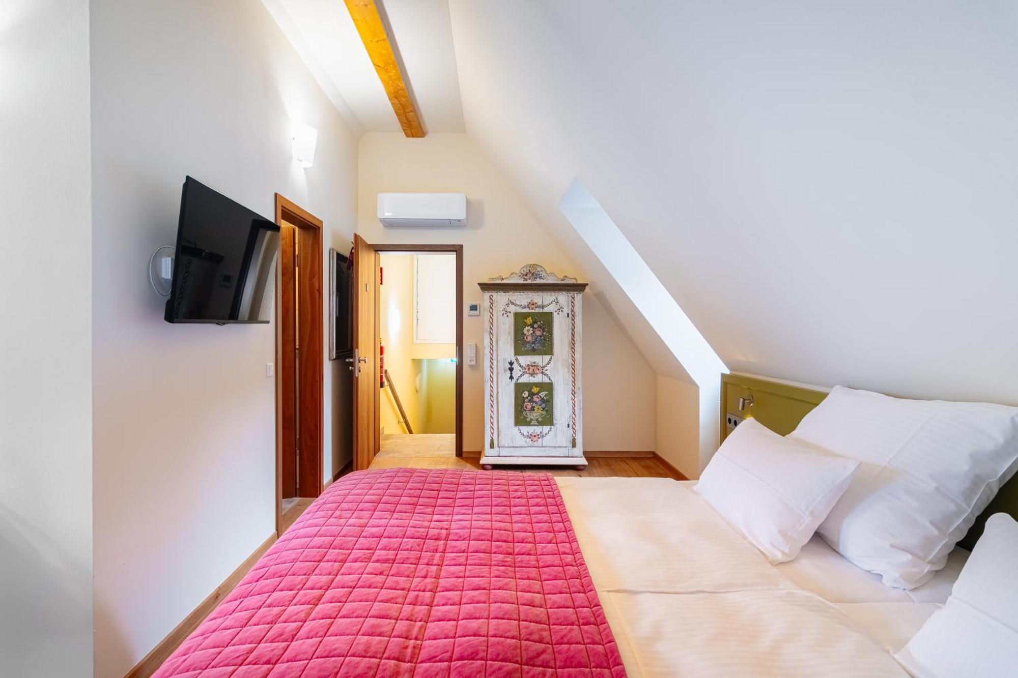 Boutique-Hotel Maroggo Margetshoechheim Екстер'єр фото